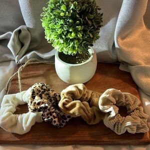 4 Piece Pattern Scrunchies